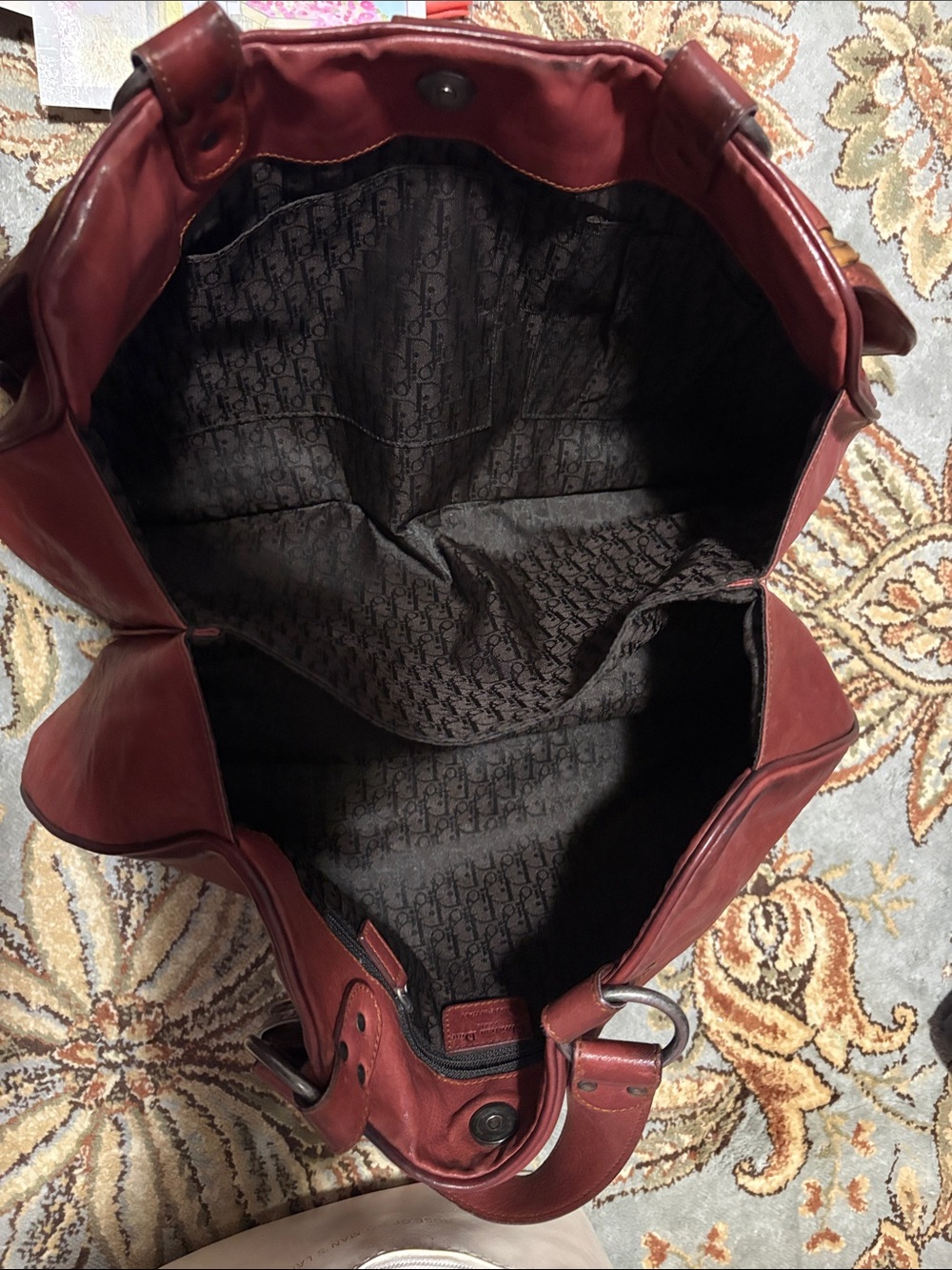 Red Leather Satchel Handbag with Decorative Buckle - Picture 4 of 4